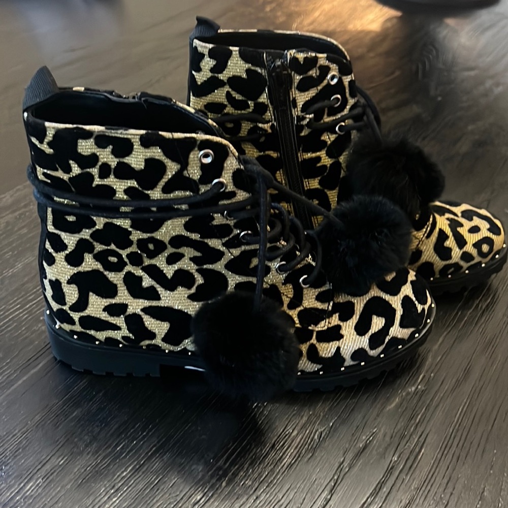 GB Girls Boots - Picture 3 of 7